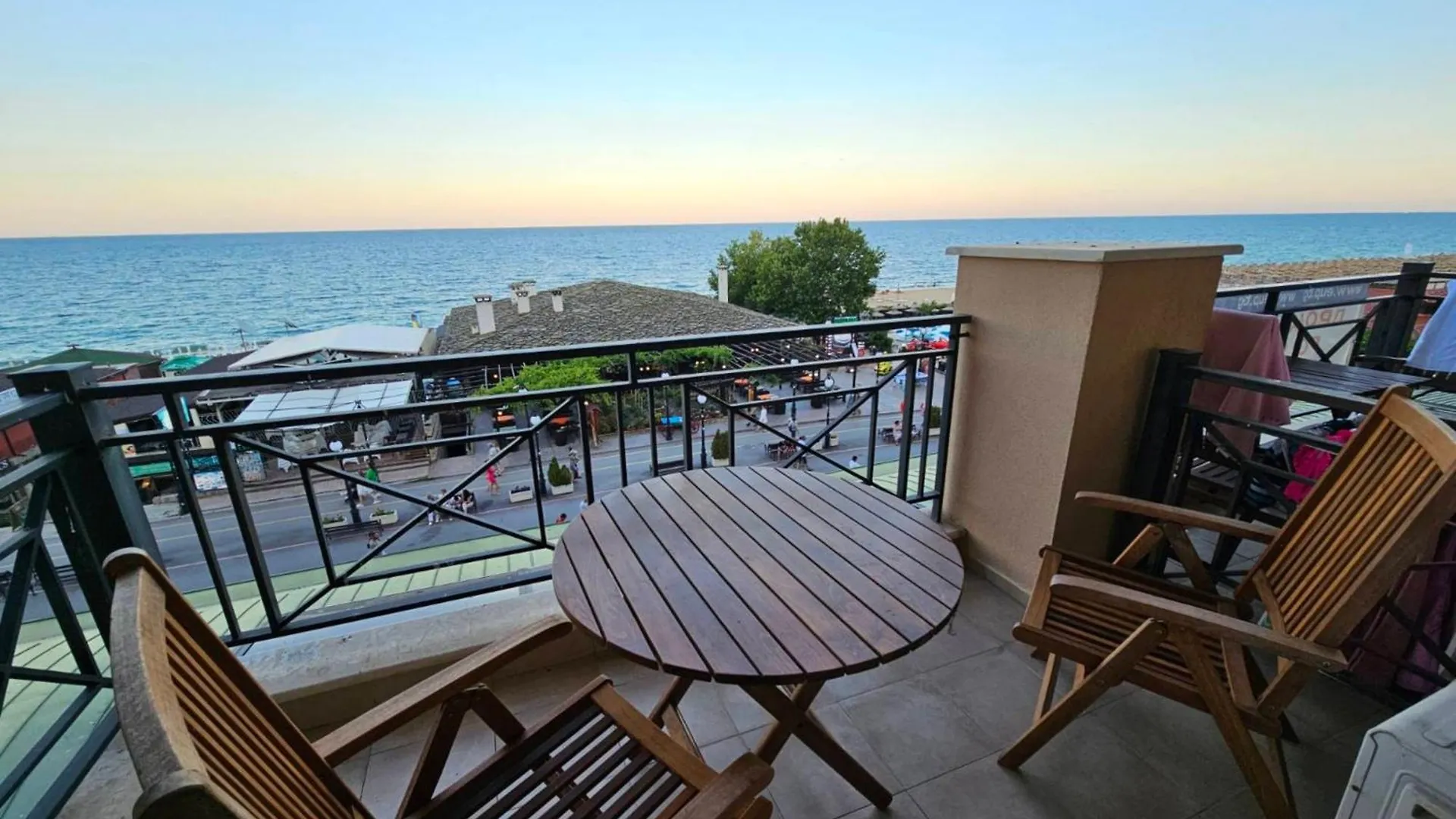 Europroperties Sirena Apartaments Nisipurile de Aur 0*,